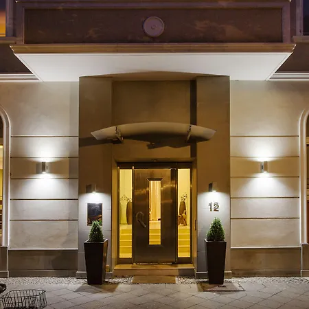 Quentin Design Otel 4*