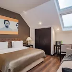 퀜틴 디자인 4* 베를린