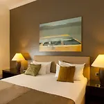 퀜틴 디자인 호텔 4*