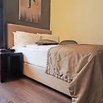 퀜틴 디자인 4* 베를린