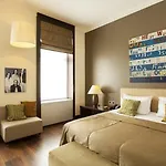 퀜틴 디자인 호텔 4*