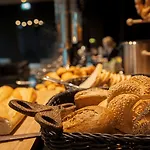 퀜틴 디자인 호텔 4*