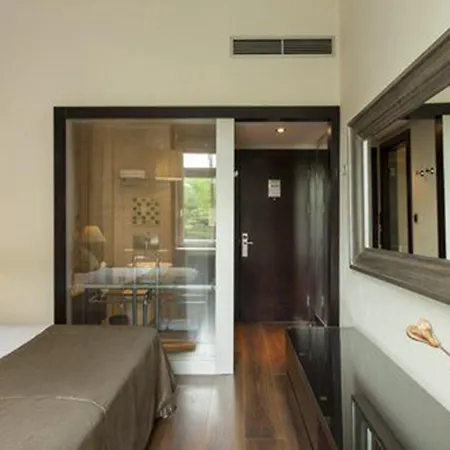 Hotel Quentin Design 4*