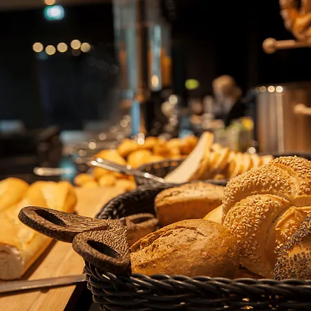 Quentin Design Hotel 4*