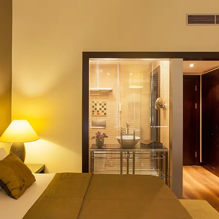 Hotell Quentin Design 4*