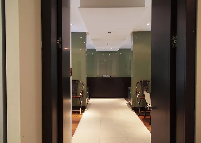 Hotell Quentin Design 4*